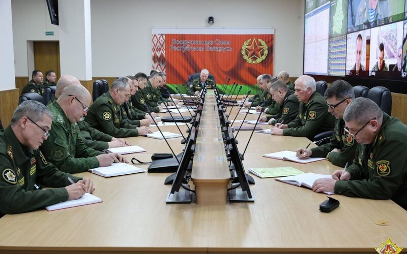 У Білорусі розпочато перевірку бойової готовності Збройних Сил
