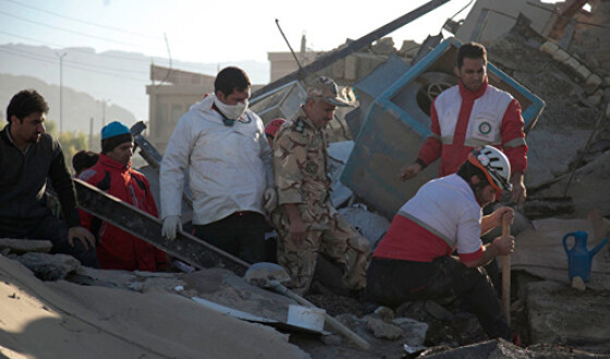 Число жертв землетрясения в Иране достигло 445‍