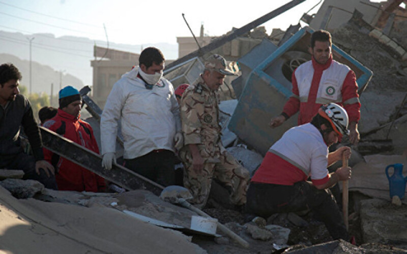 Число жертв землетрясения в Иране достигло 445‍