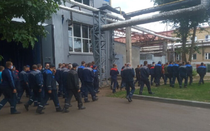 Фабрики, заводи і ринки приєдналися до страйків в Білорусі