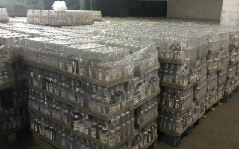 У Запорізькій області вилучили 100 тисяч пляшок контрафактного алкоголю