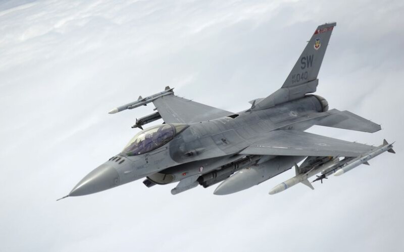 У липні ЗСУ отримають лише шість перших винищувачів F-16