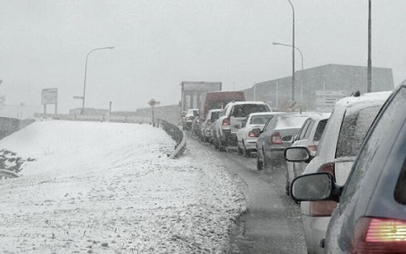 У Польщі через аномальні снігопади вже загинули люди