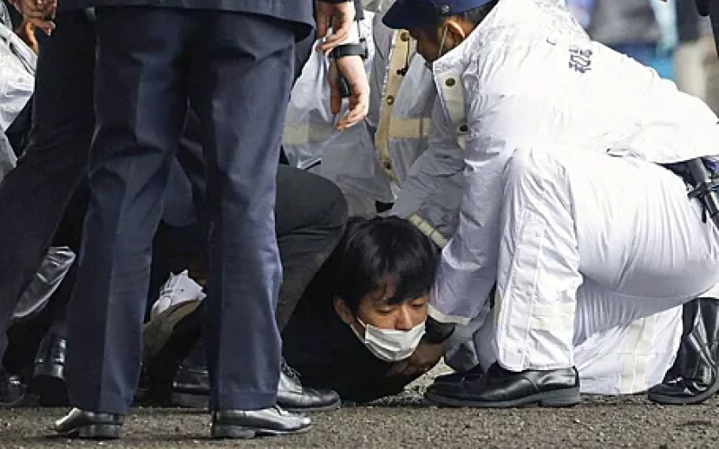 Стала відома особа організатора вибуху поряд із прем&#8217;єром Японії