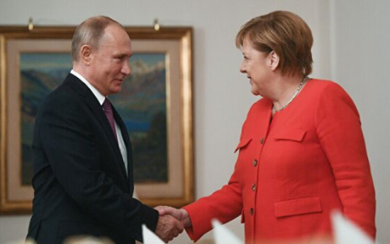 Путін і Меркель обговорили &#8220;нормандський саміт&#8221;