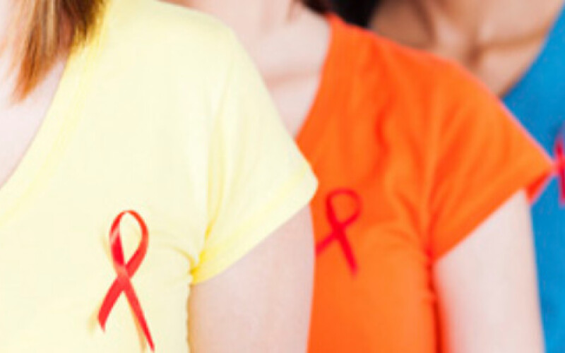 В Україні понад 40% людей з ВІЛ не знають, що інфіковані