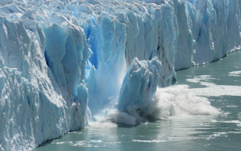 Ученые записали звуки тающих арктических ледников