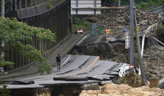 Число жертв повеней в Японії досягло 50, 11 осіб вважаються зниклими безвісти