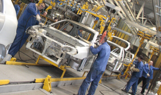 Виробництво автомобілів в РФ зупинилося до мінімуму з часів Брежнєва