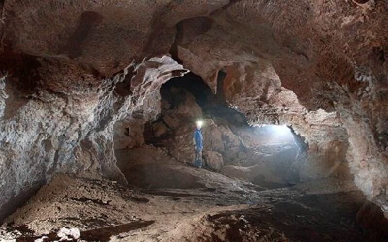 Под древней пирамидой в Мексике обнаружили скрытую пещеру