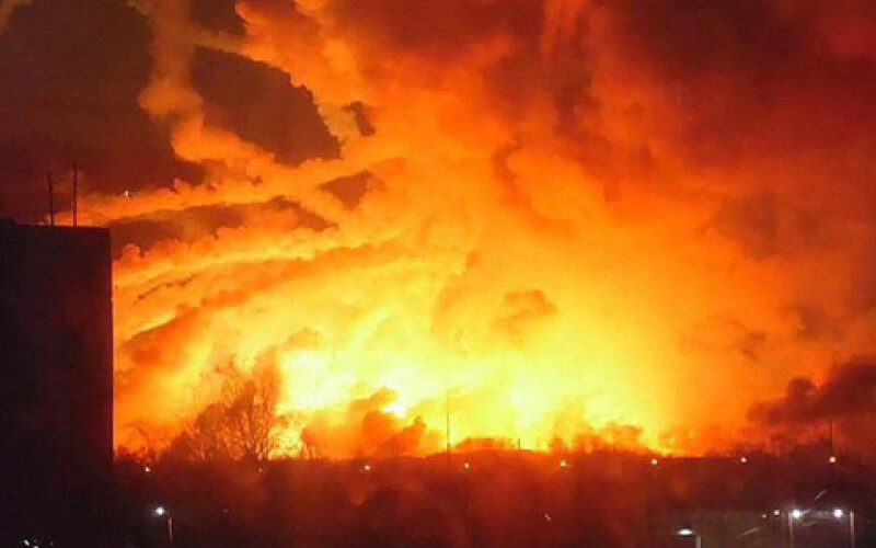 В Донецкой области произошел пожар на складе боеприпасов
