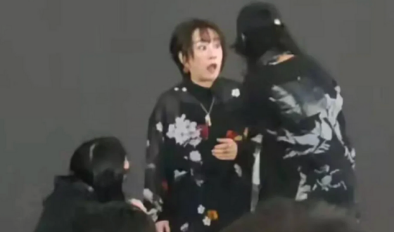 Концерт японської співачки в Китаї перервали посеред виступу через дипломатичну кризу