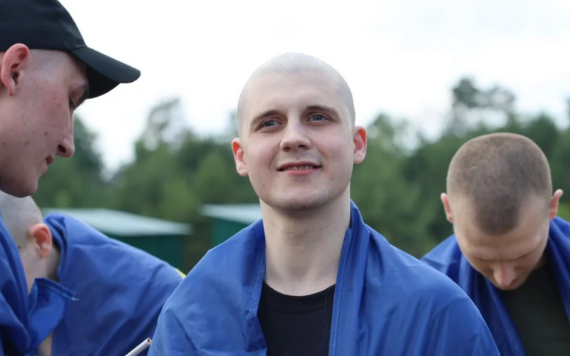 Україна повернула додому 25 полонених військових віком до 25 років