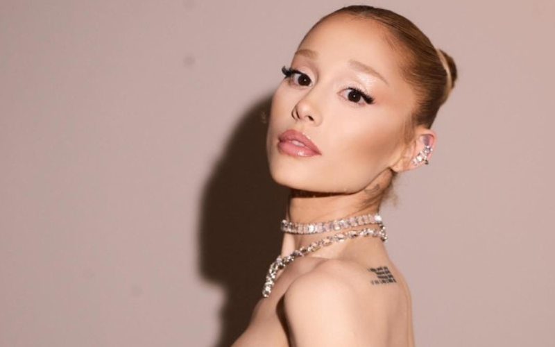 Блогера ув’язнили за те, що він схопив Аріану Гранде на прем&#8217;єрі у Сінгапурі