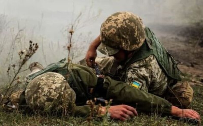 На Донбасі знову загинув український військовий