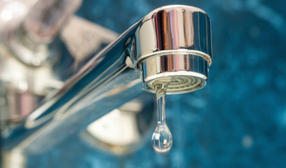 У Києві після російської атаки без гарячої води залишилися близько 500 будівель