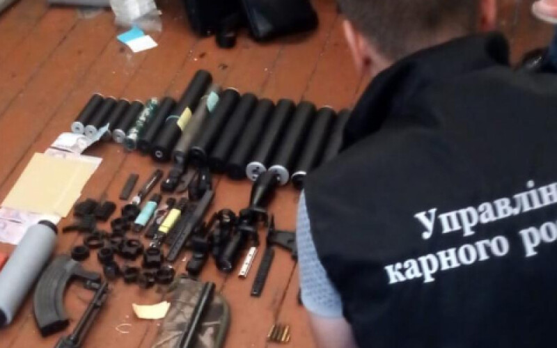 На Волинщині чоловік незаконно переробляв вогнепальну зброю