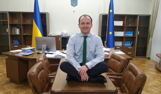 Український міністр поскаржився на низьку зарплату