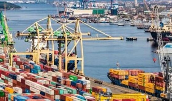 Порт Роттердама припинив контейнерні перевезення до Росії та з неї
