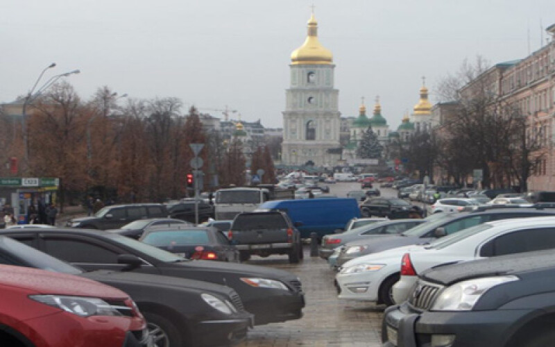 В Киеве сложилась острая проблема с парковками