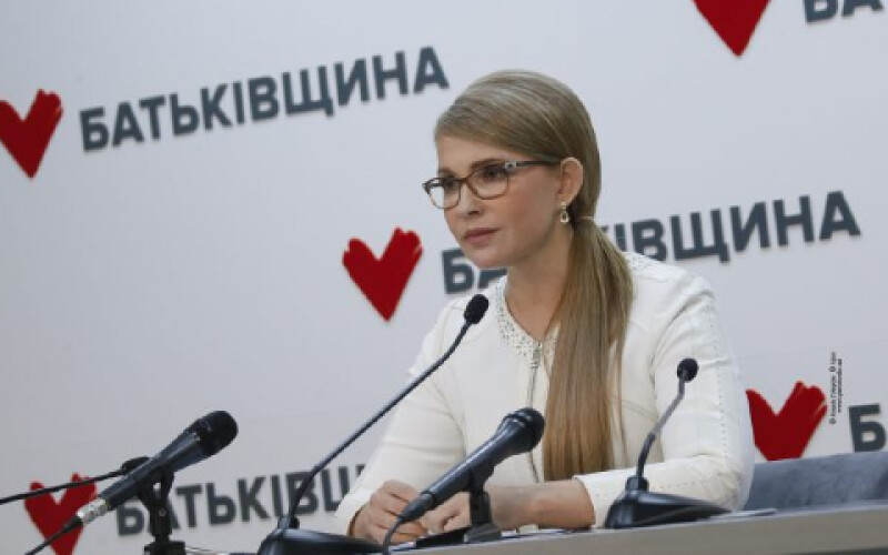 Юлія Тимошенко: 25 жовтня – день доленосних місцевих виборів, а не фальшивого опитування від президента