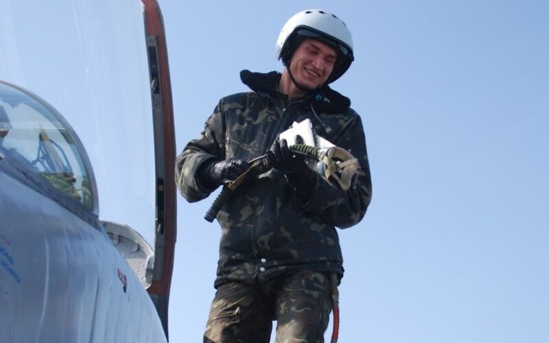 Під час відбиття ворожої атаки загинув льотчик F-16