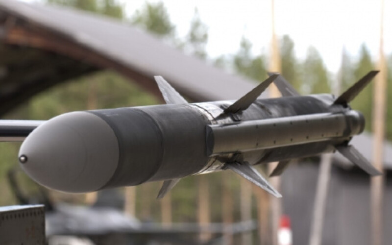В Україну вперше доставлено авіаційні ракети AIM-120 AMRAAM