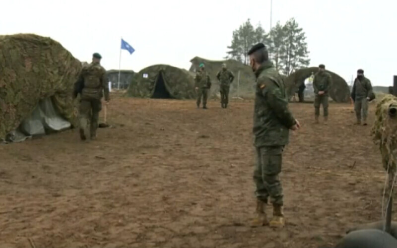 НАТО розгорне війська вздовж східного кордону альянсу &#8211; Politico