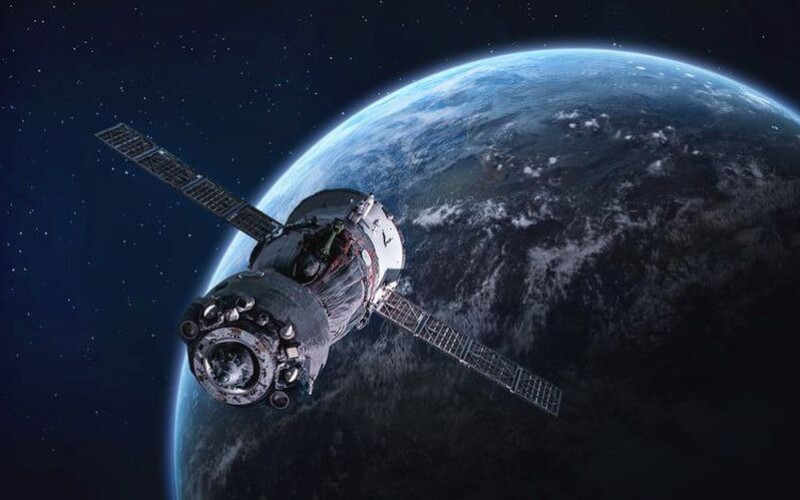 На росії пригрозили збивати супутники Starlink Ілона Маска