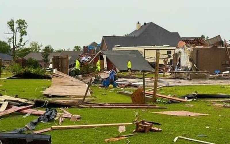 У США торнадо обрушився на Луїзіану та східний Техас та завдав серйозних руйнувань