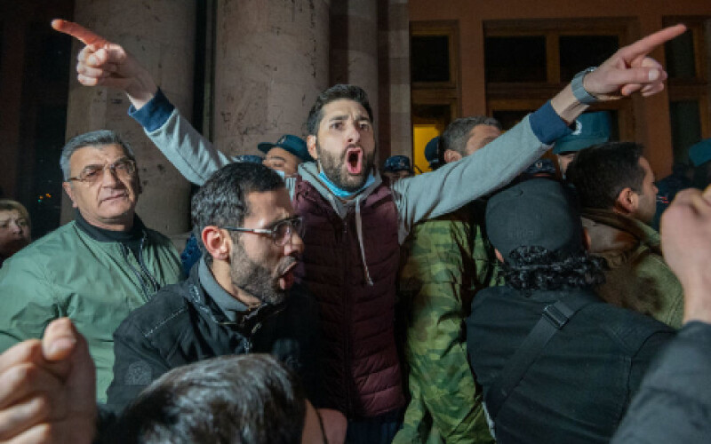 Пашинян розгорнув жорсткі репресії щодо протестувальників