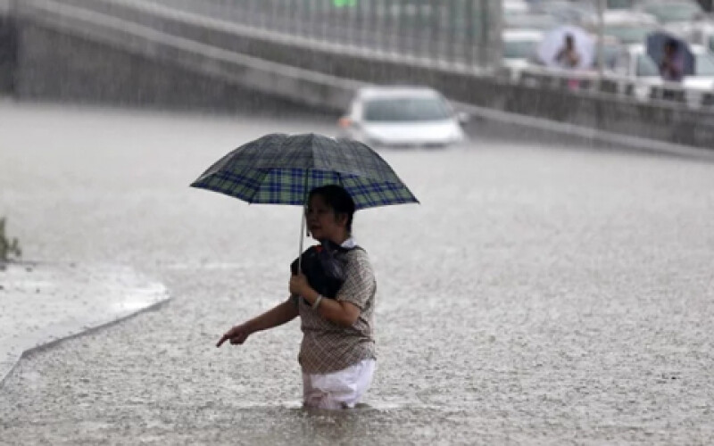 П&#8217;ятеро людей загинули через наслідки сильних дощів в Китаї