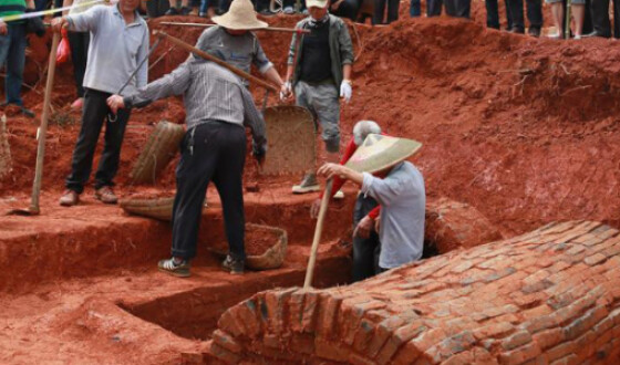 Китайские археологи обнаружили древнюю гробницу