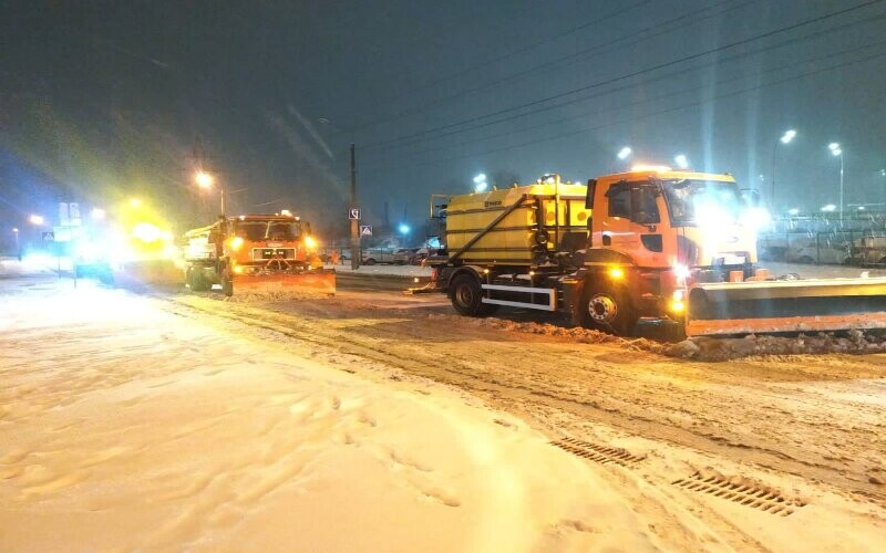 У Києві для боротьби з наслідками снігопаду залучили 320 одиниць спецтехніки &#8211; КМДА