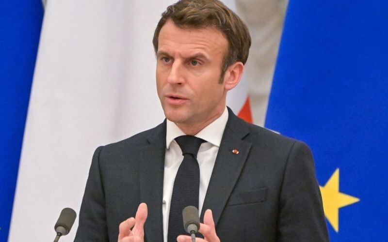 Президент Франції назвав «необачною» обіцянку надати України мільйон боєприпасів