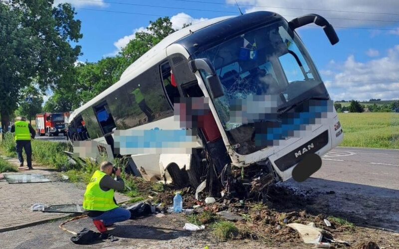 У Польщі автобус з українцями потрапив у ДТП