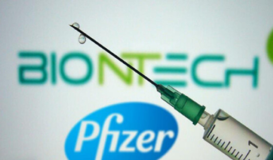 Компанія Pfizer поставила під загрозу вакцинацію в ЄС