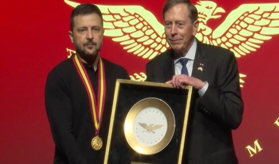 Володимир Зеленський отримав нагороду The Golden Plate Award