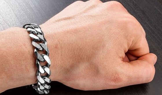 Серебряные мужские браслеты — особое украшение для настоящих мужчин