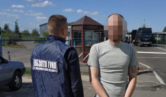 Поліцейські Волині депортували з України іноземного злочинця