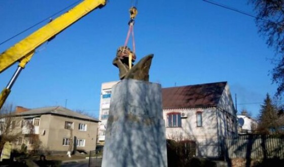 В Одесской области снесли еще один памятник