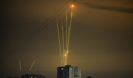 Російські терористи вночі обстріляли ракетами Харків