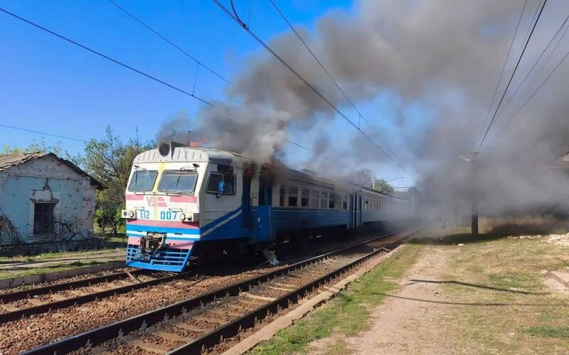 Росія вдарила по електричці на Харківщині під час евакуації пасажирів