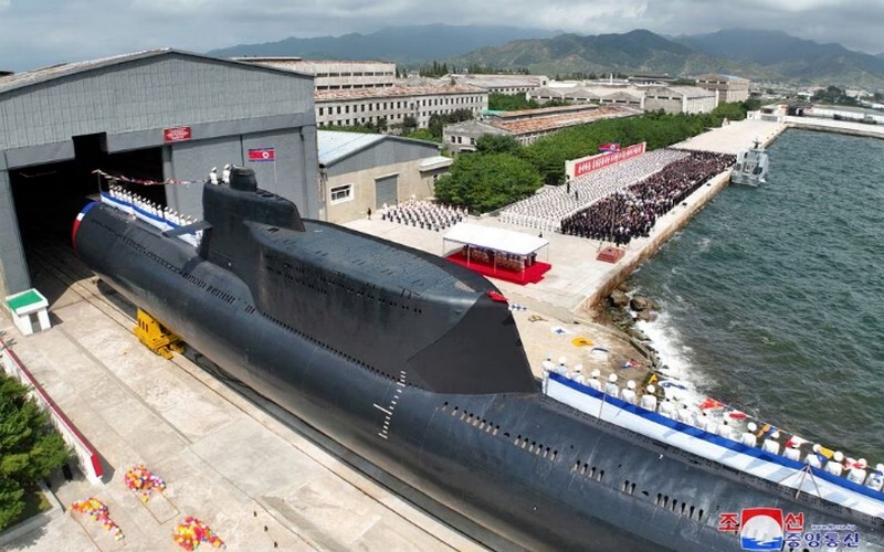 Північна Корея представила перший тактичний підводний човен з ядерним озброєнням