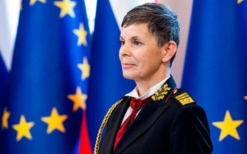 Женщина впервые возглавила армию страны НАТО