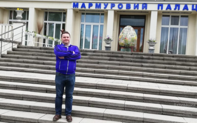 Журналисты предложили Зеленскому новое помещение для Администрации Президента. Видео