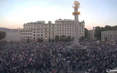 У Грузії поліція розігнала протестувальників за допомогою водометів