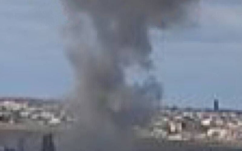Російські терористи обстрілюють Херсон: у місті чутні вибухи