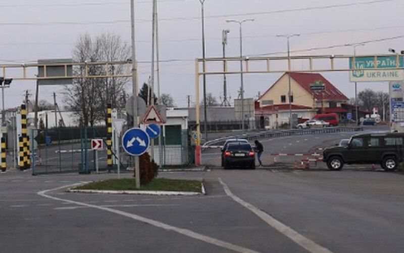 Украина и Венгрия открывают границу с 29 июня