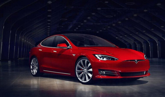 Tesla отзывает 123 тысячи Model S